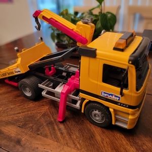 Bruder Large Tow Truck